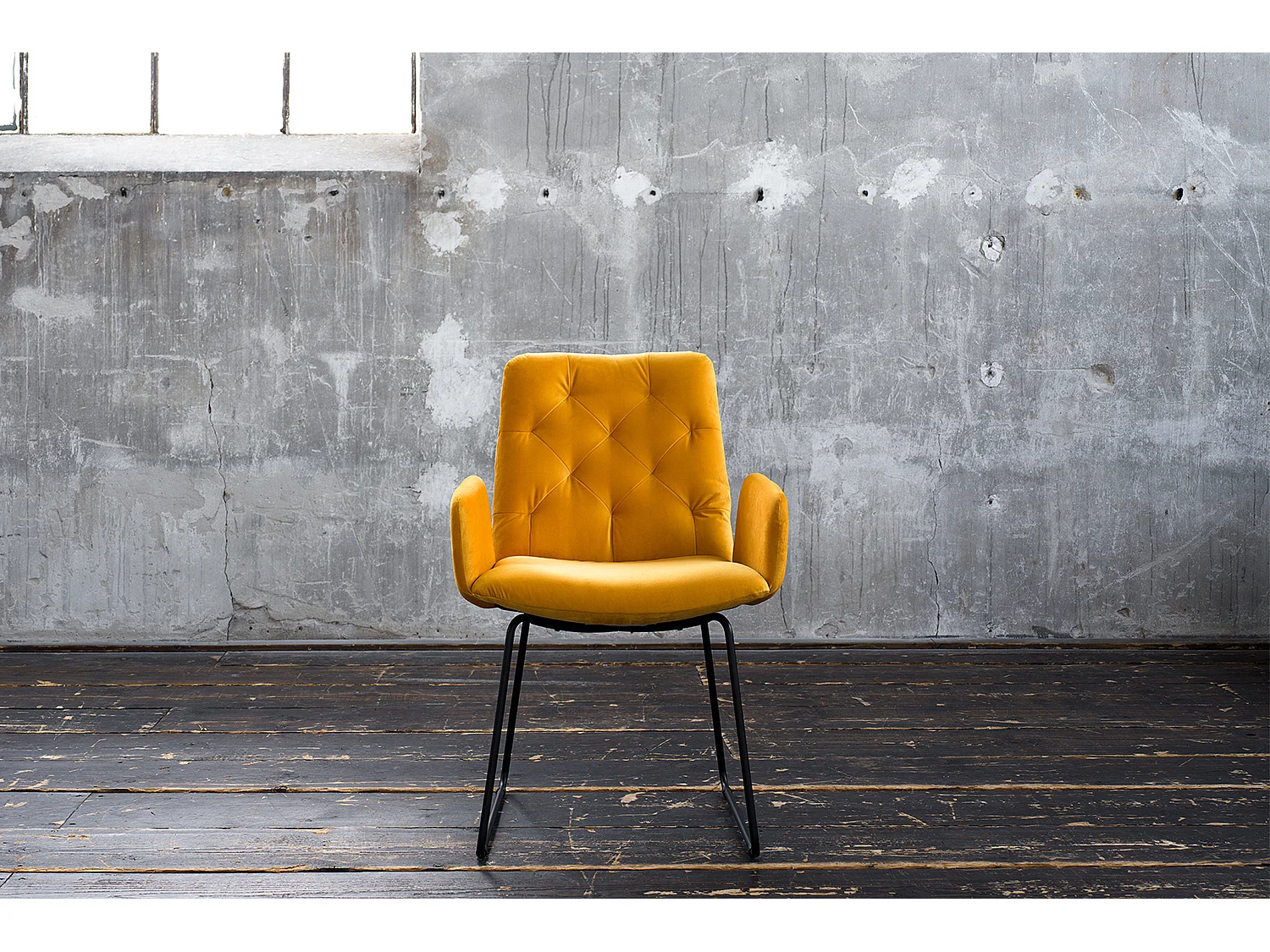 Poltrona - giallo velluto - NEW CHARME