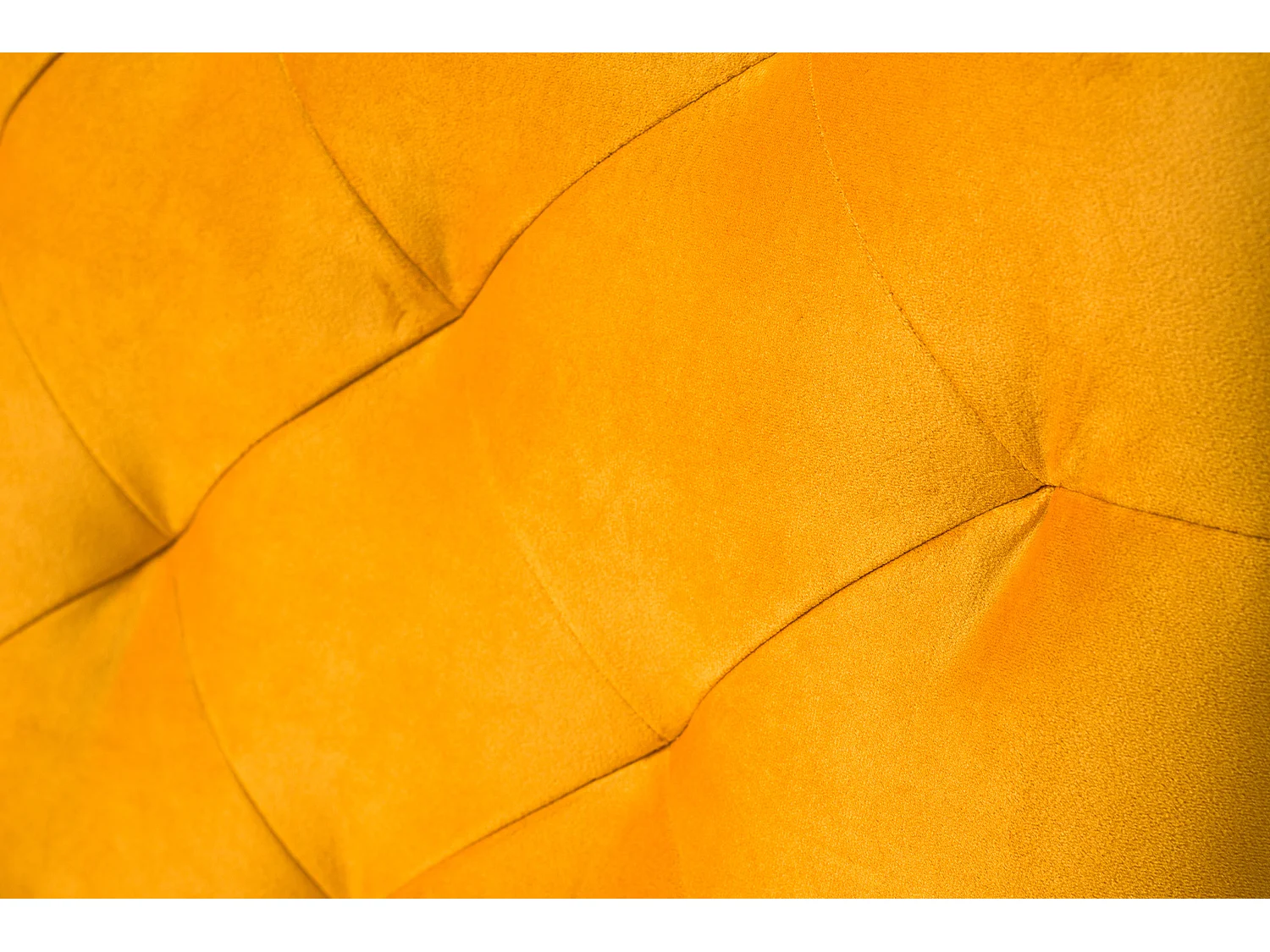 Poltrona - giallo velluto - NEW CHARME