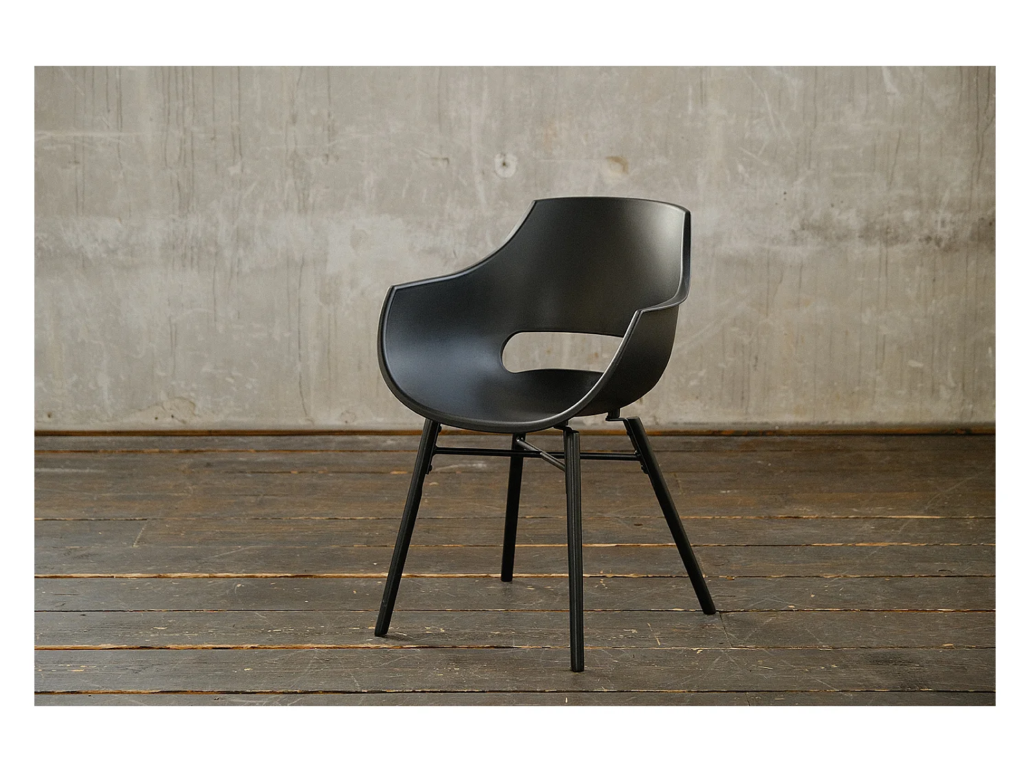 Chaise - Noir plastique - ZAJA