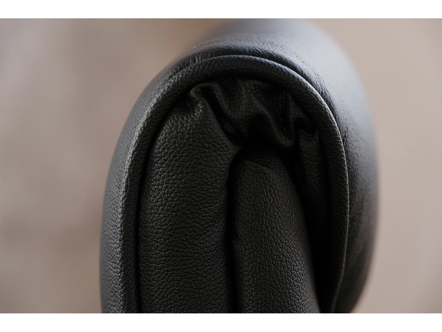 silla - Negro piel - 72 x 72 cm - ALEXIS