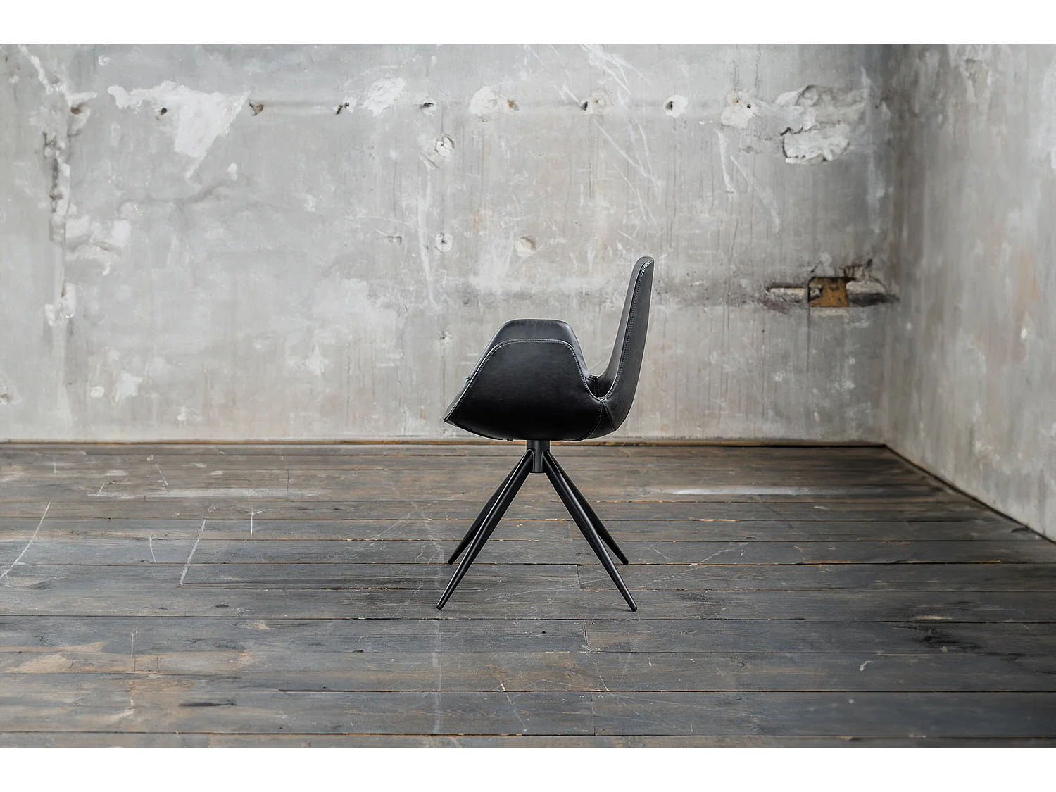 QUEN - Zwart Imitatieleer - QUEN