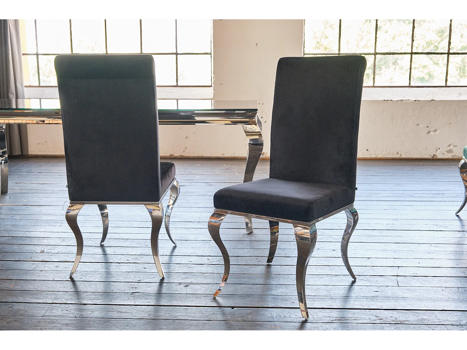 Chaise rembourrée - Noir Velours - LEIA