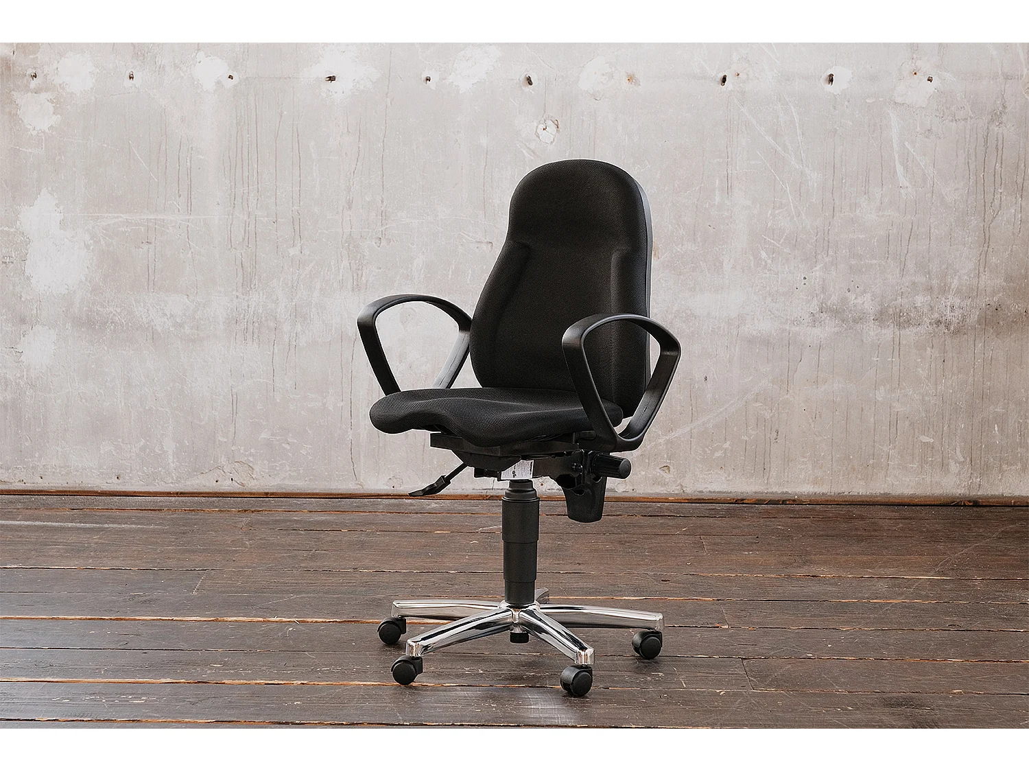 Chaise - Noir plastique - 64 x 64 cm - TINO