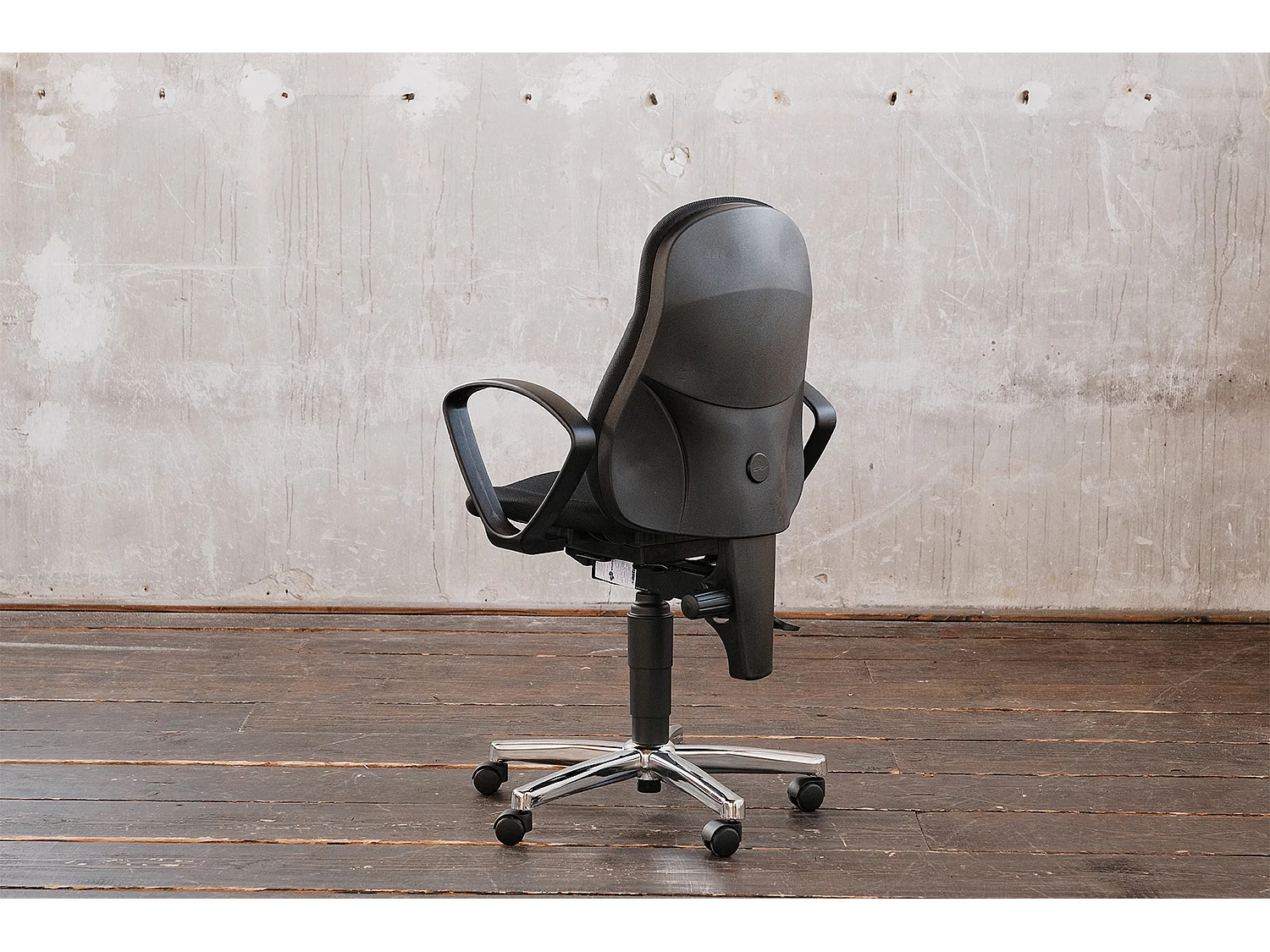 Chaise - Noir plastique - 64 x 64 cm - TINO