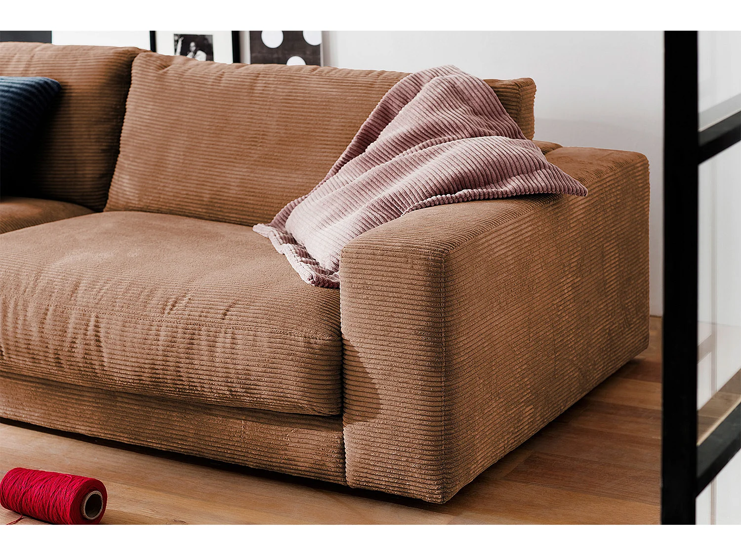 Sofa - Braun Cord - MADELINE