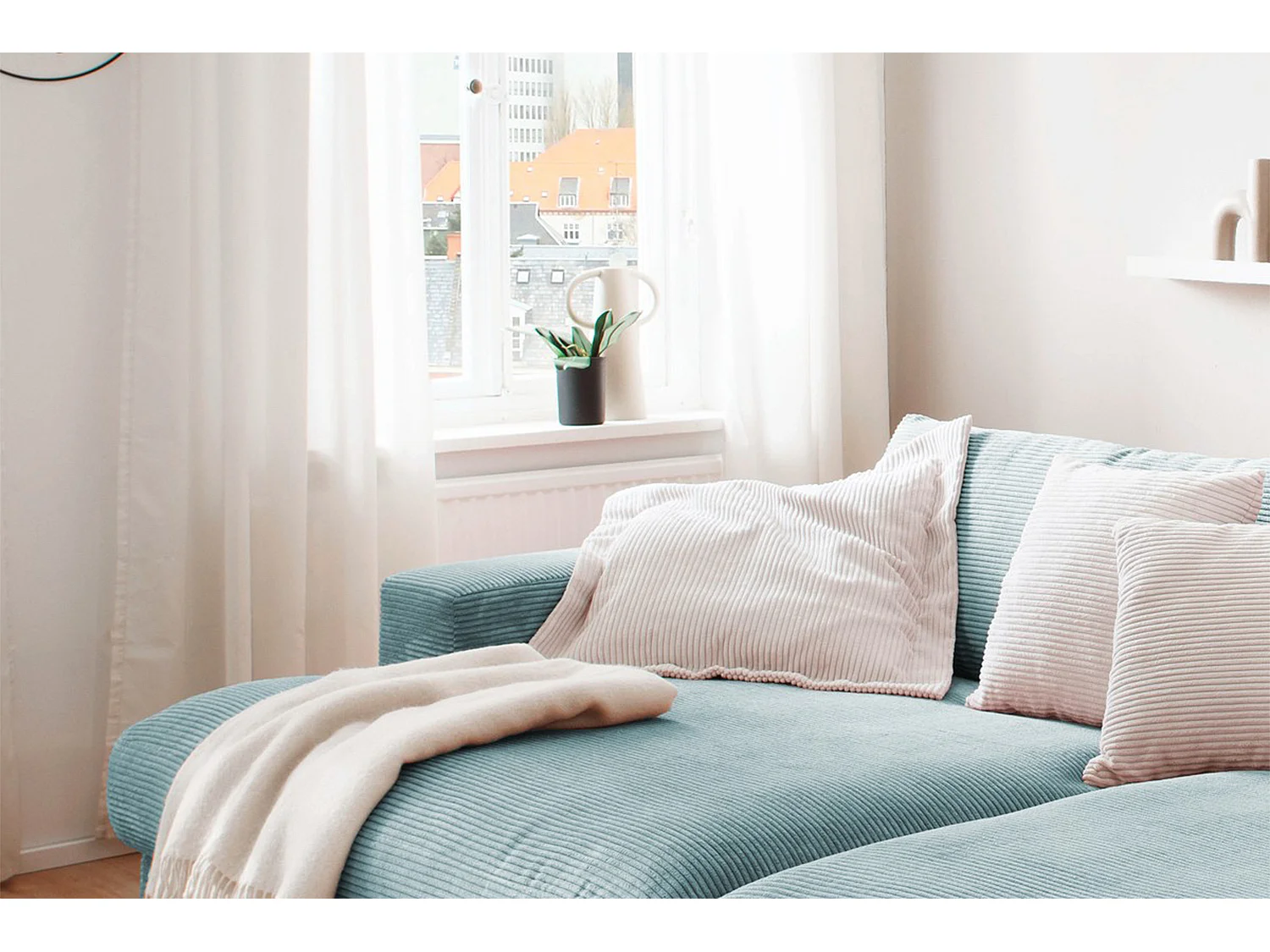 Canapé - bleu clair Velours côtelé - MADELINE