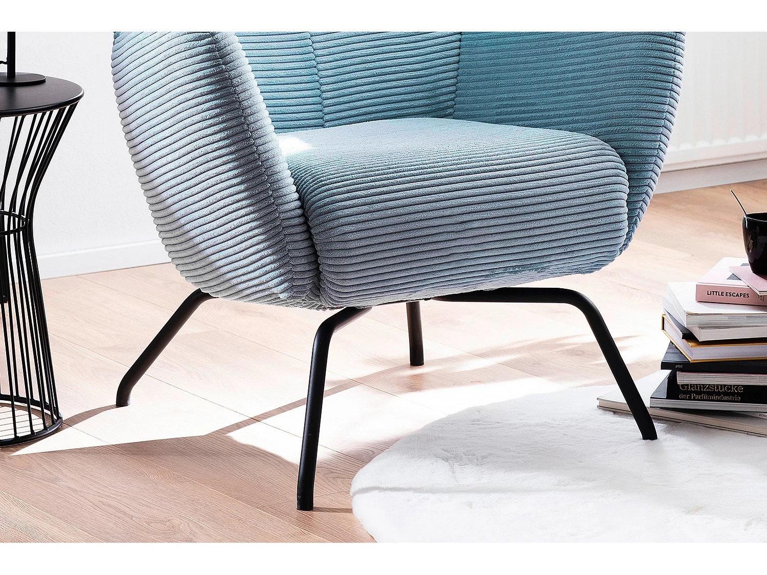 Poltrona bergère - azzurro chiaro Velluto a coste - LOTTE