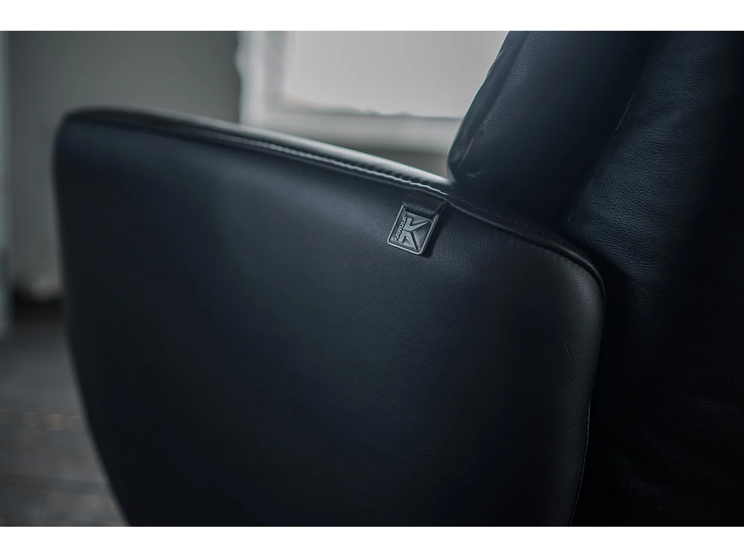 SARI - Zwart Leer - SARI