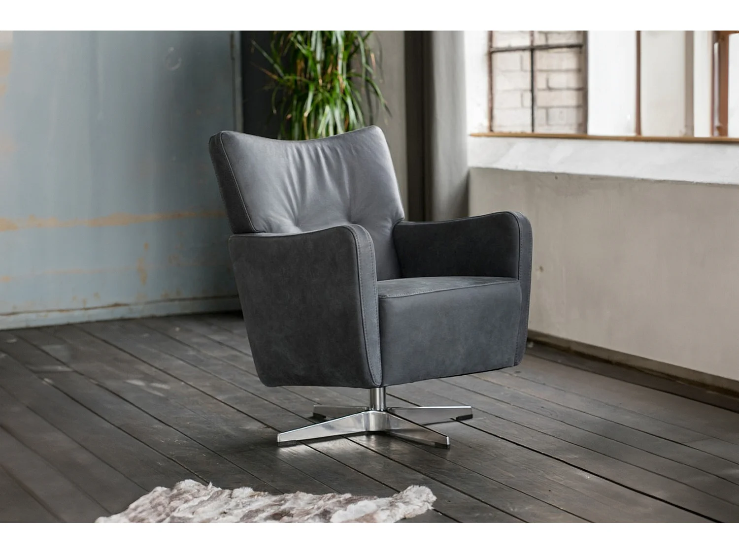 Poltrona girevole - Nero pelle - ALINE