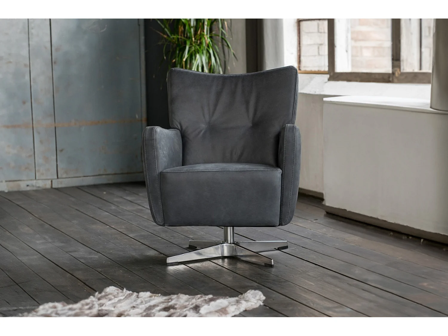 Poltrona girevole - Nero pelle - ALINE