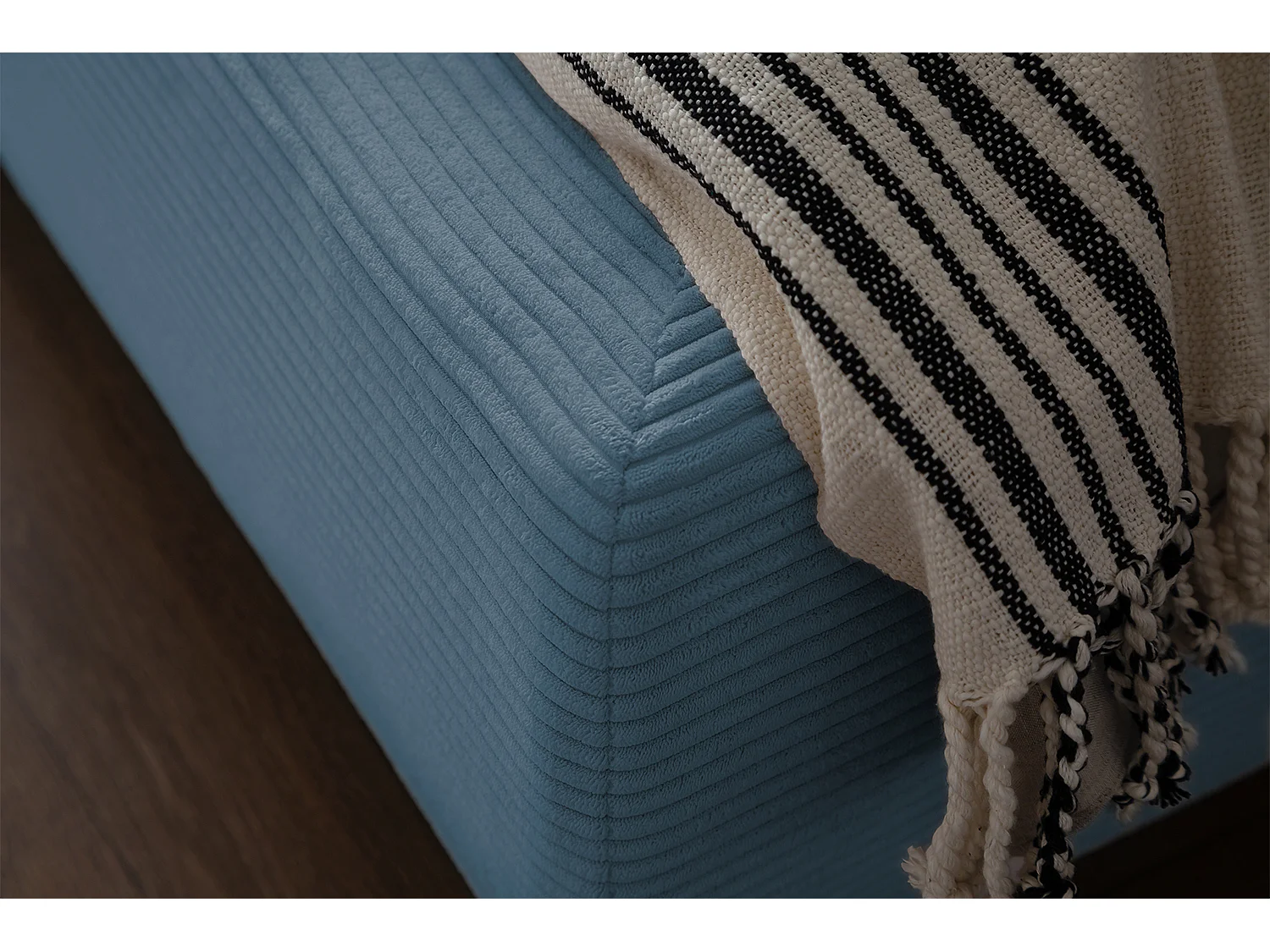 Polsterbett - Hellblau Cord - HENRY