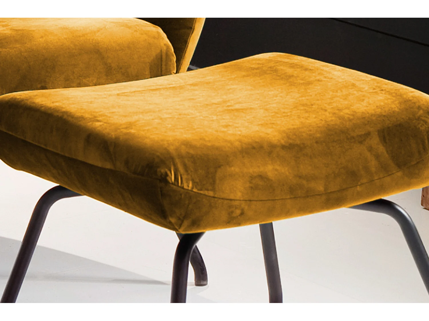 Pouf - giallo velluto - LOTTE