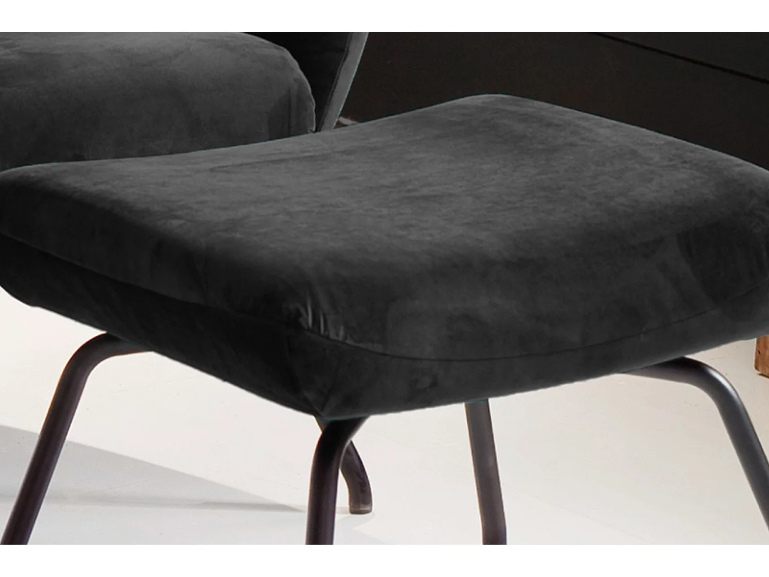 Hocker - Schwarz Velvet - LOTTE