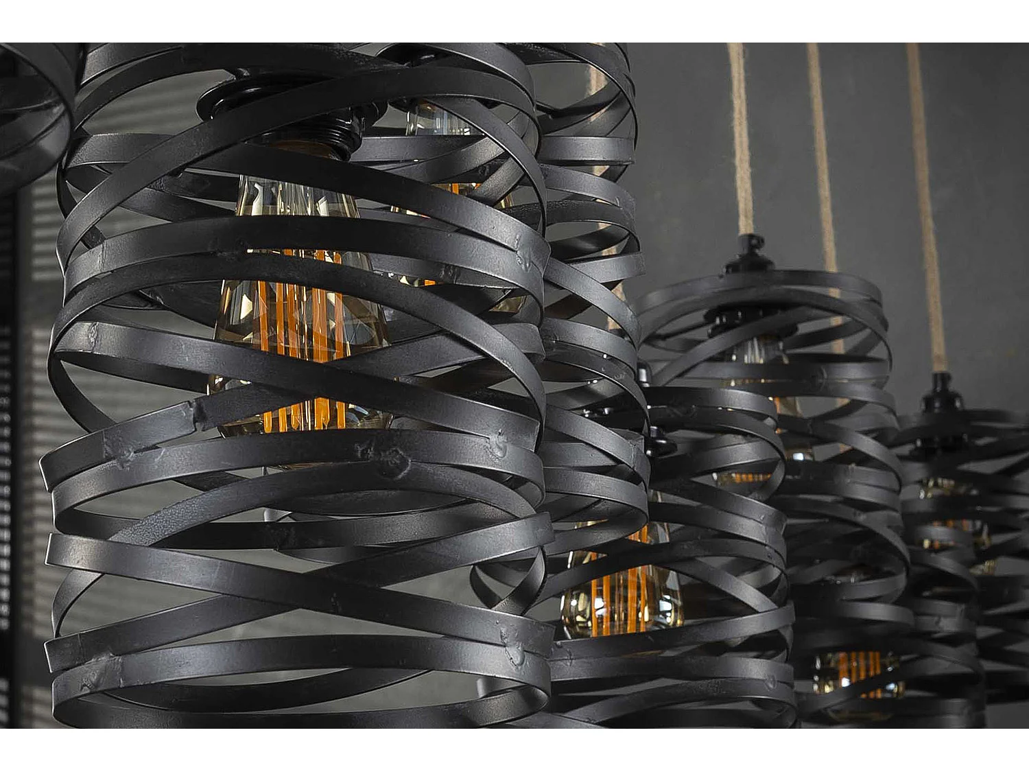 Hängelampe - Schwarz Metall - ALMAS