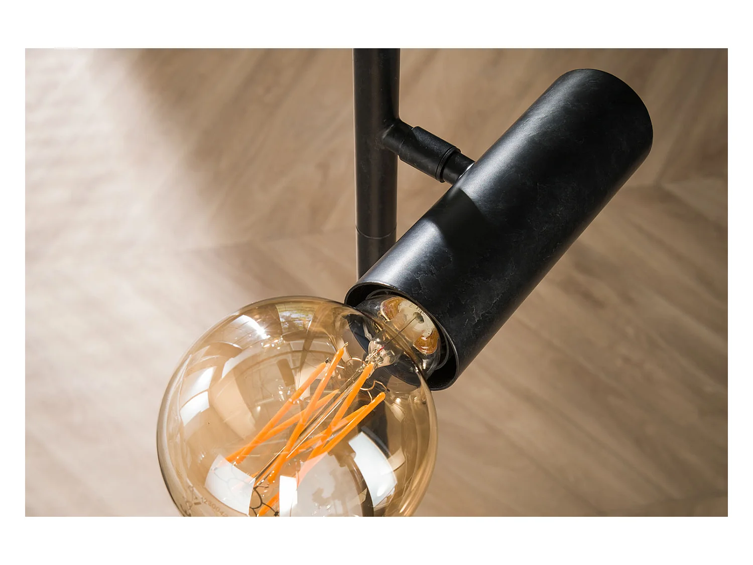 Stehlampe - Schwarz Metall - HAORA