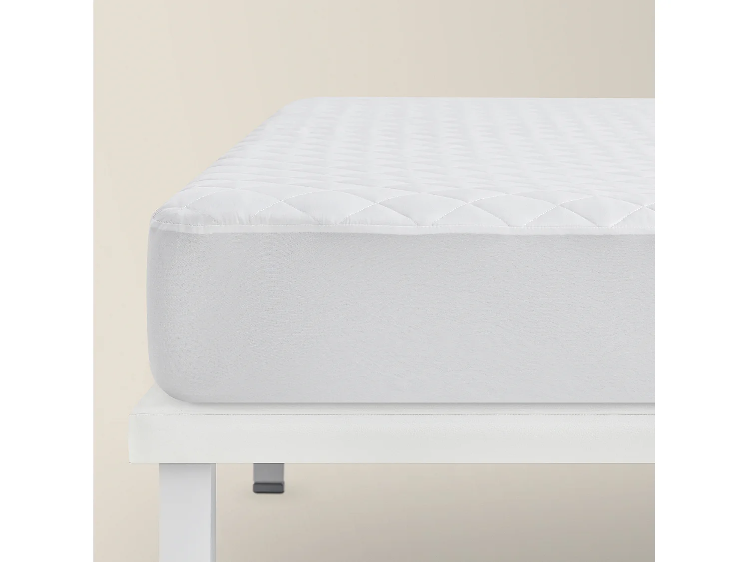 Protège-matelas antiallergique avec rembourrage en microfibre