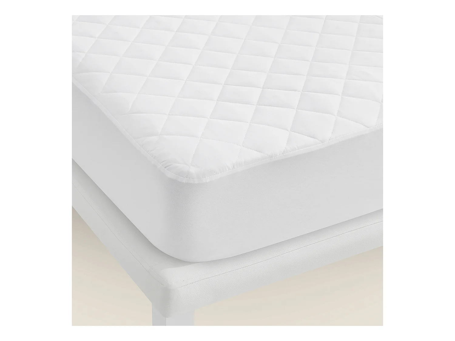 Protège-matelas antiallergique avec rembourrage en microfibre