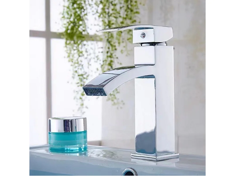 Robinet de salle de bains Mitigeur lavabo Robinet d'évier cascade chrome contemporain Monocommande