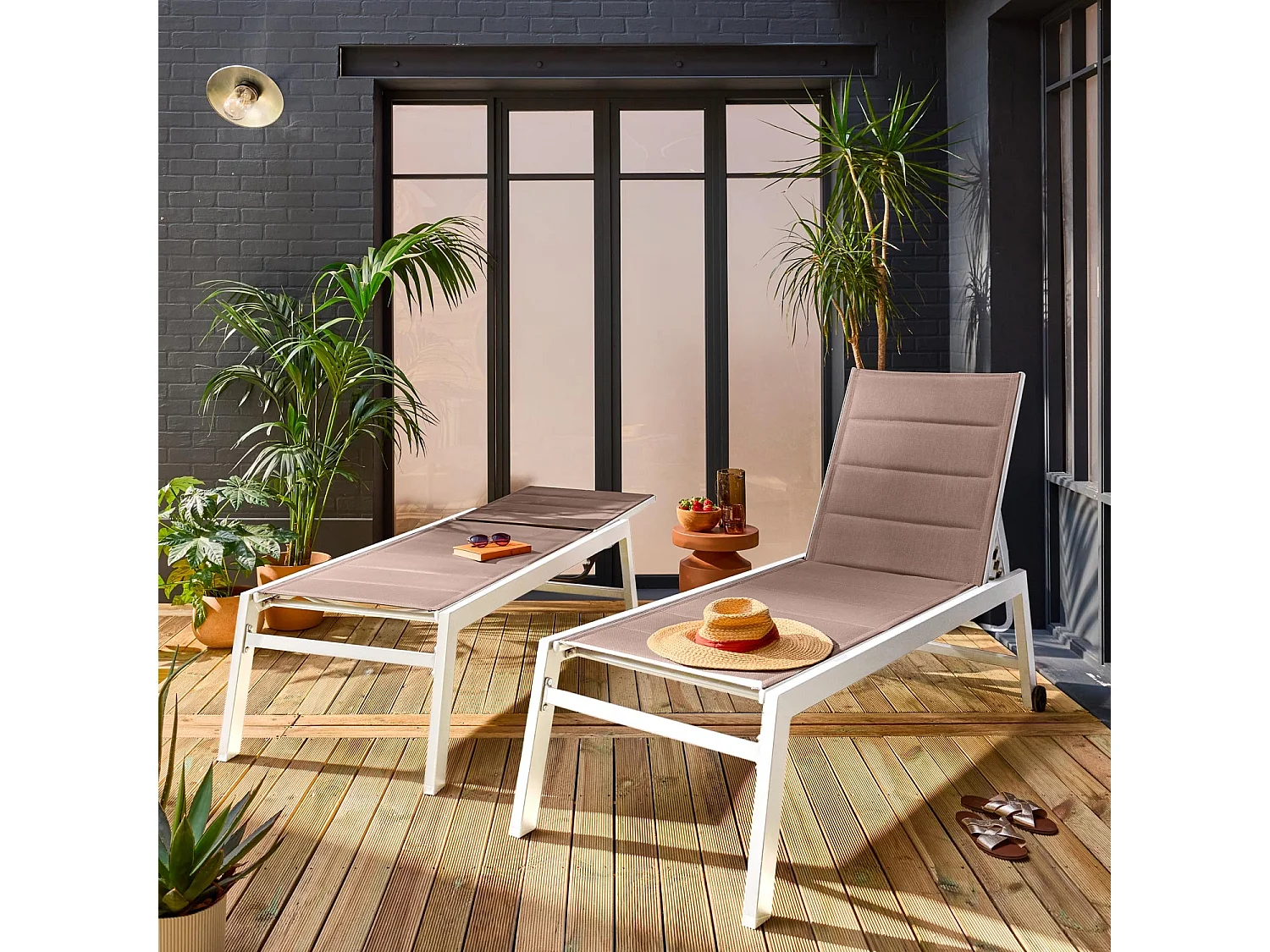 Set di 2 lettini prendisole multiposizione in textilene trapuntato e