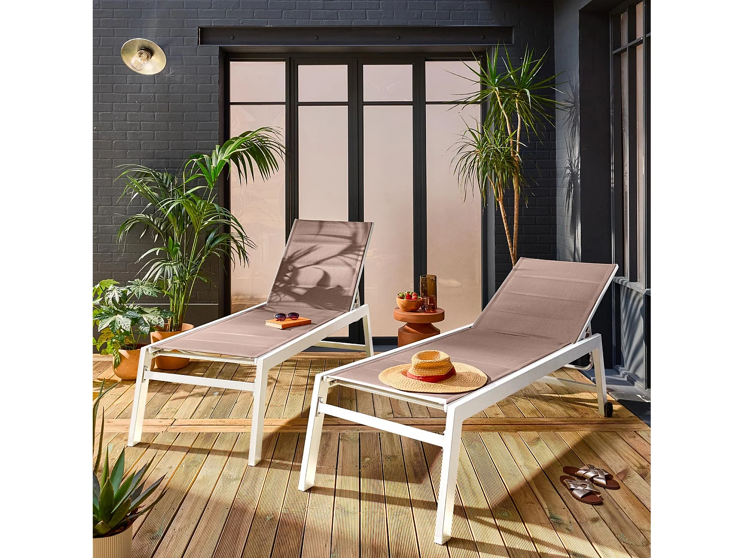 Set di 2 lettini prendisole multiposizione in textilene trapuntato e