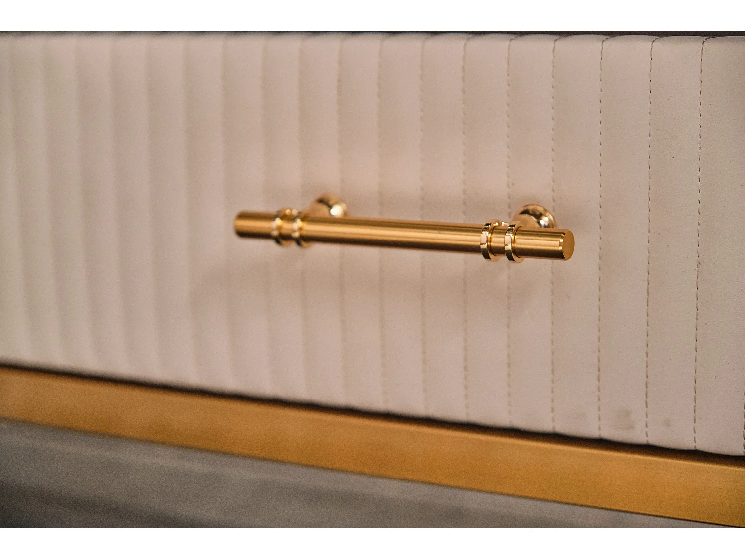 Lowboard - Wit Imitatieleer - MARIA