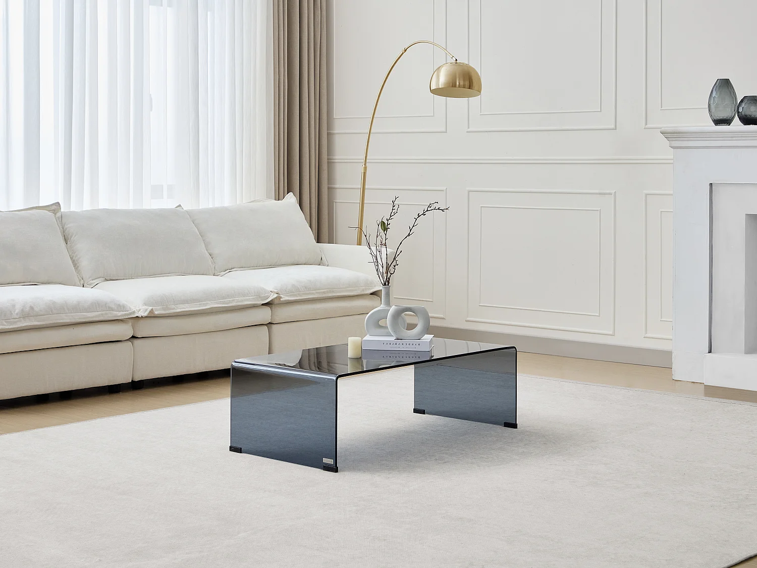 Böjt och rökfärgat härdat glasbord - Svart - ALONZO