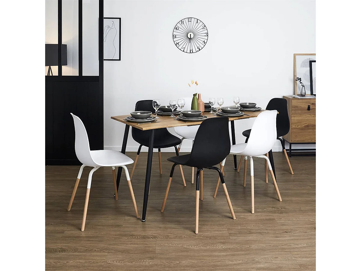 CAROLIE - Table de Repas Allongeable en MDF Aspect Chêne Clair Pieds Métal Noir