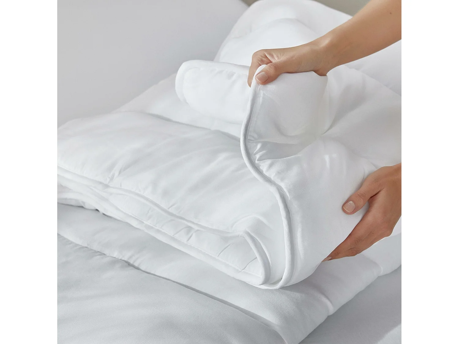 Edredão Nórdico 280 x 240 cm | PIKOLIN HOME | Fibra | Aloé Vera | Inverno Extremo