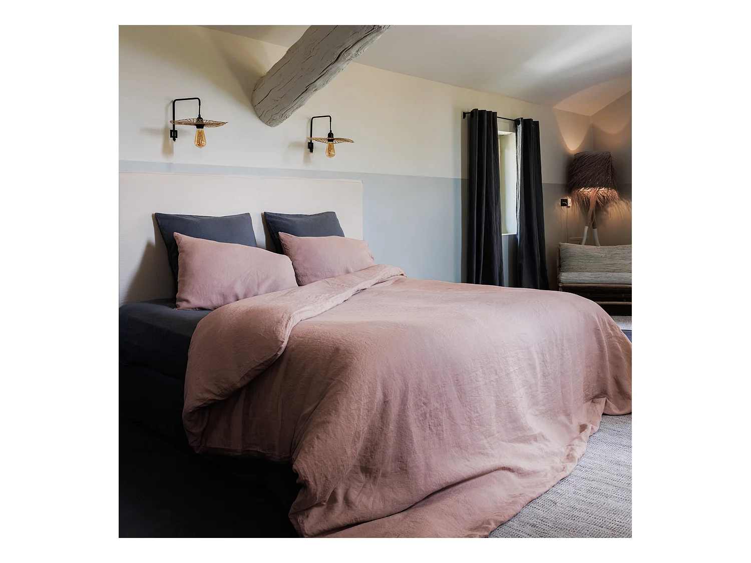 Parure de lit 280x240 cm et 65x65 cm collection OPERA rose 3 pièces