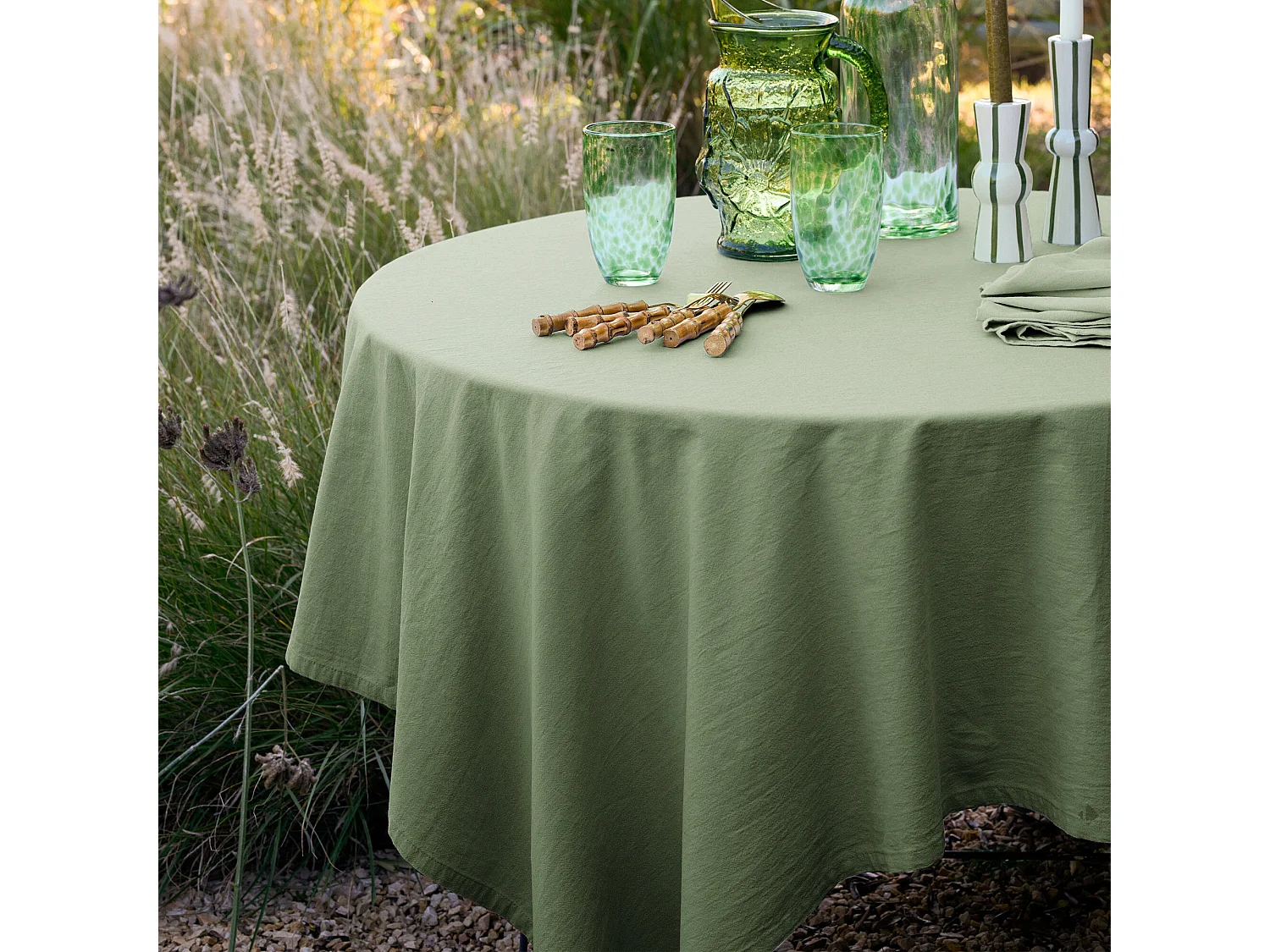 Nappe rectangulaire lin et coton 170X300 cm MATTIS vert mousse