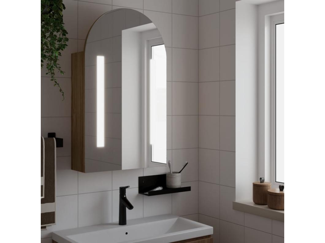 Badkamerkast met spiegel en LED gebogen 42x13x70 cm eikenkleur