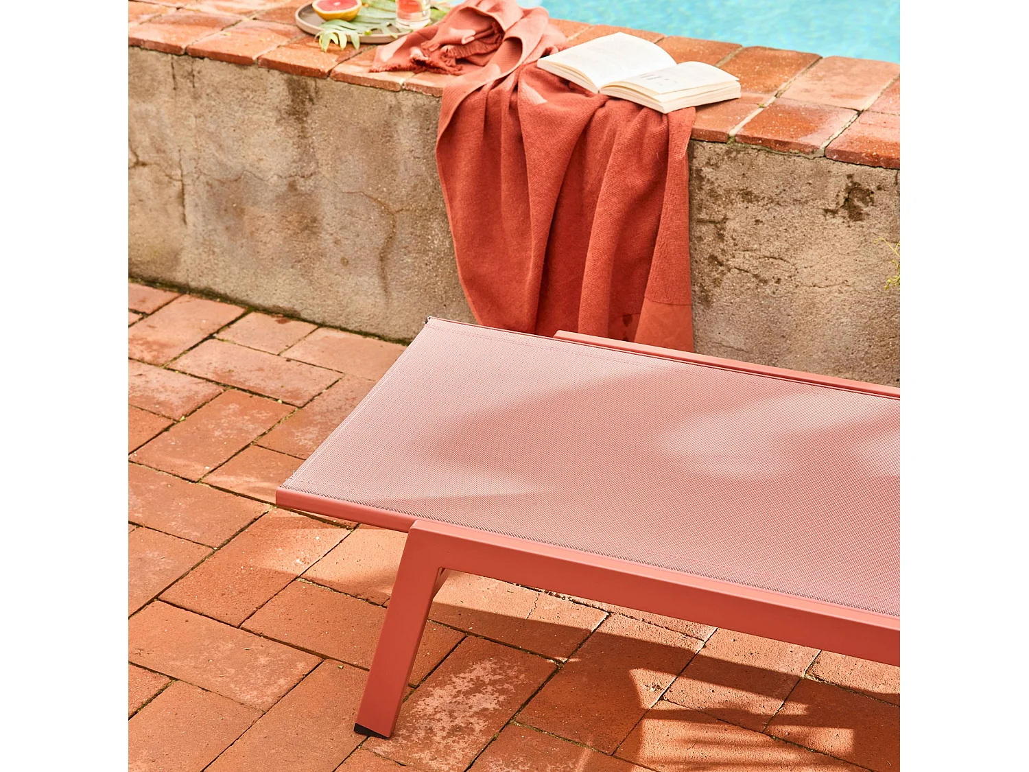 Lot de 2 transats terracotta. 5 positions. en textilène et métal. FLORA.  L155 x P59 x H106cm