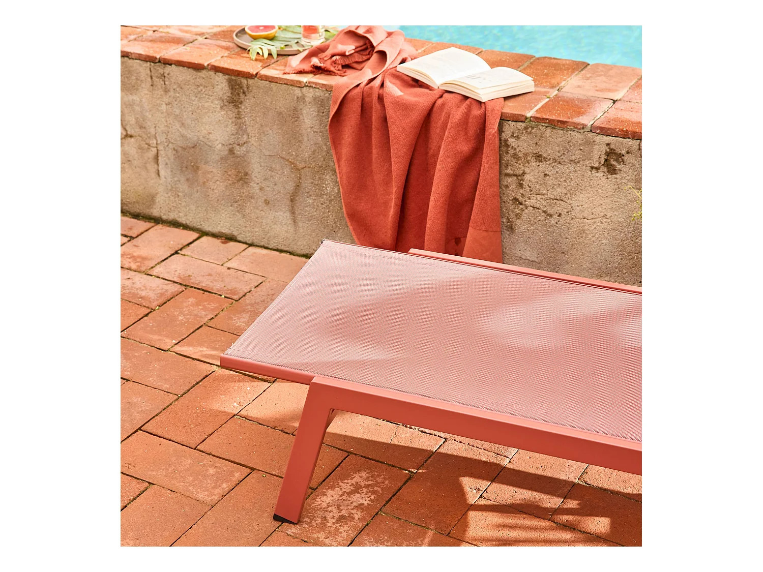 Lot de 2 transats terracotta. 5 positions. en textilène et métal. FLORA.  L155 x P59 x H106cm