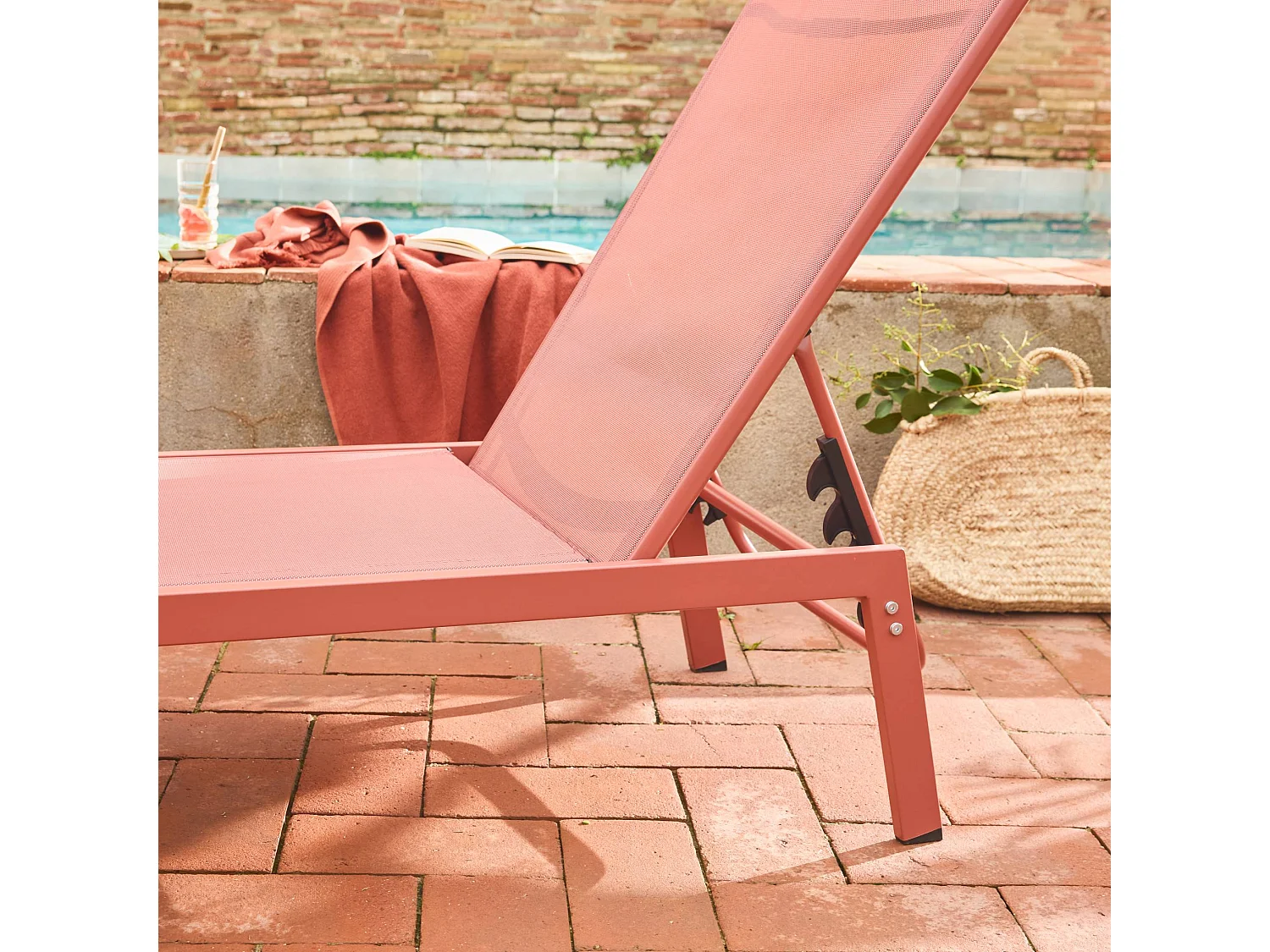 Lot de 2 transats terracotta. 5 positions. en textilène et métal. FLORA.  L155 x P59 x H106cm