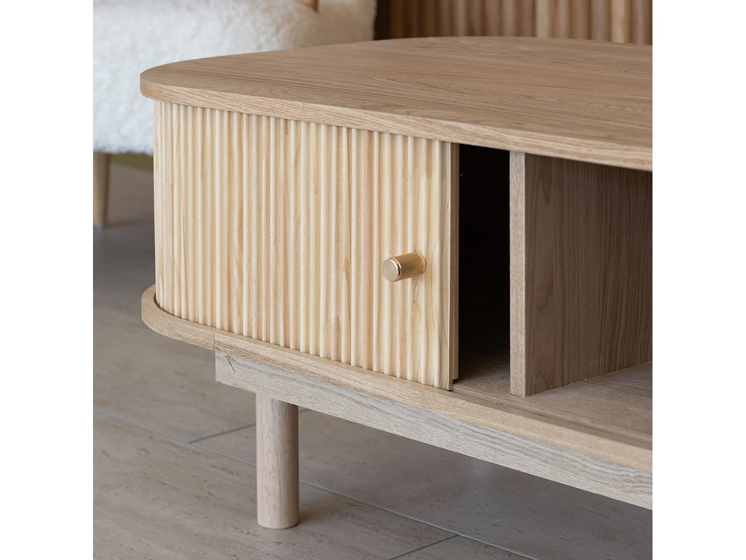 Now's Home - Table Basse En Bois De Pin Naturel Avec Portes 105x55x40cm Hector