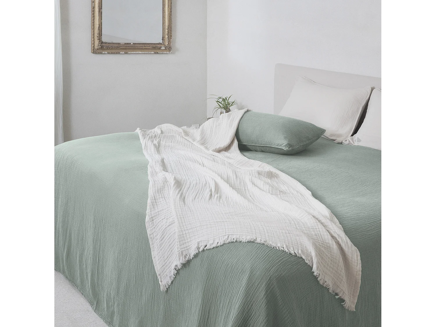 Couvre-lit 260x240 cm coton collection PAROS vert lichen