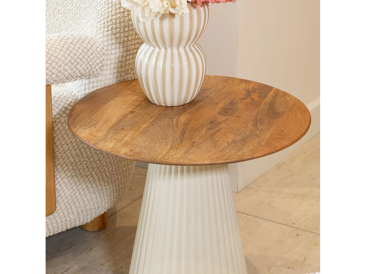 Now's Home - Table D'appoint En Bois De Manguier Et Pieds En Metal Ecru