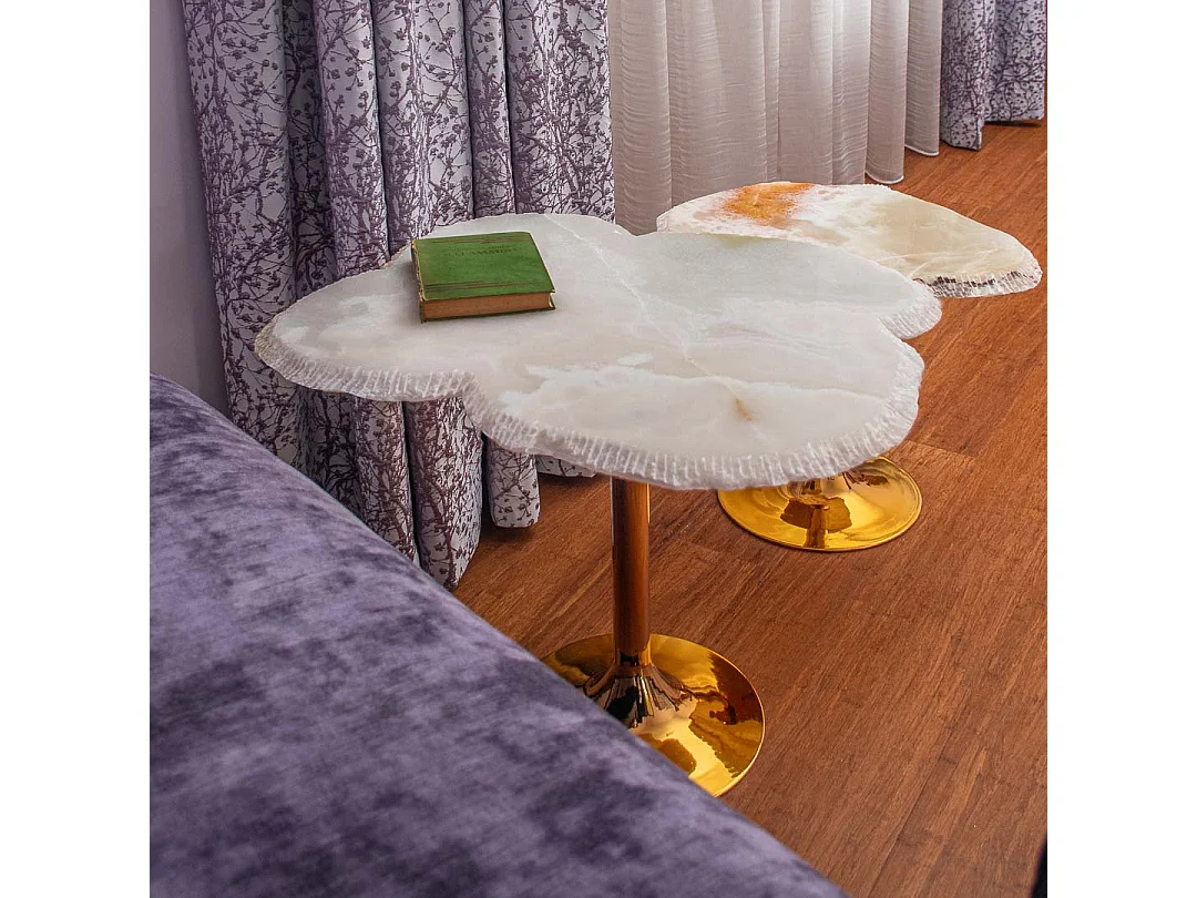 Mesa auxiliar de piedra natural