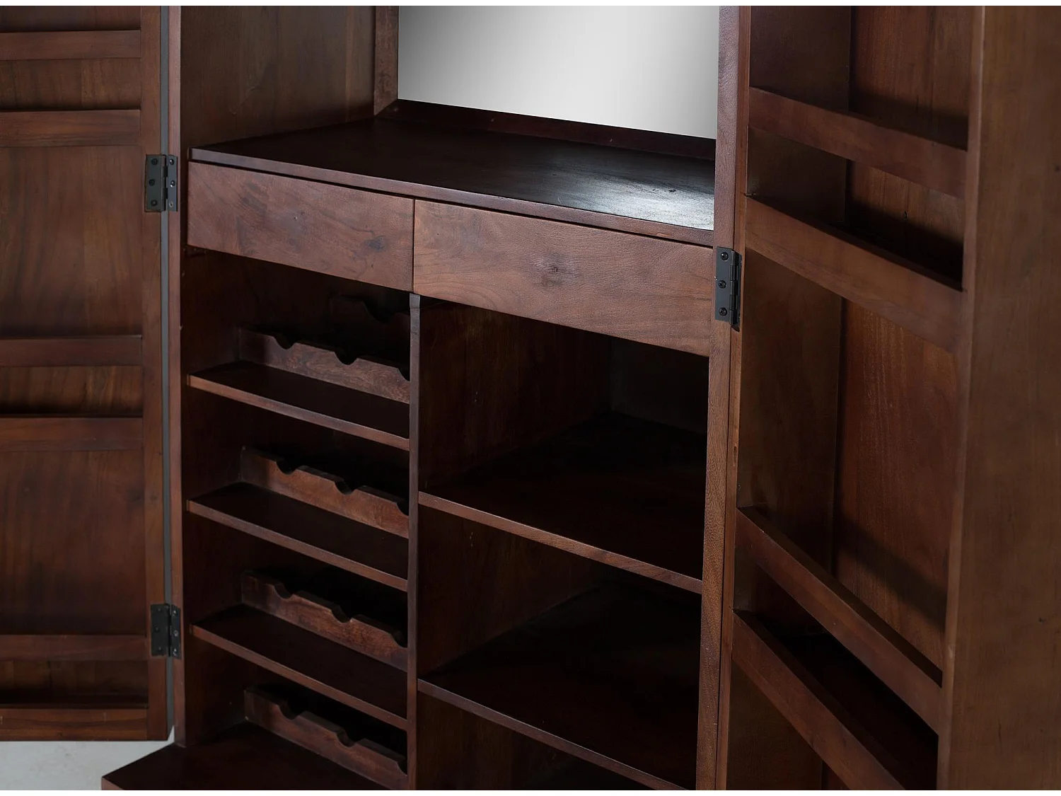 Meuble bar en bois manguier et métal