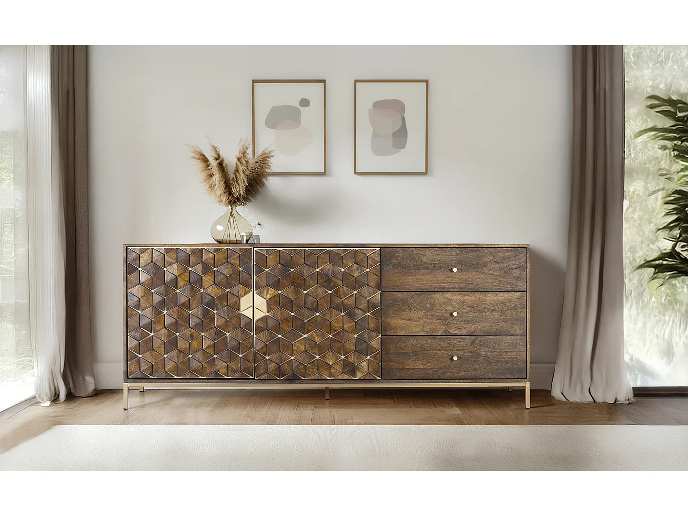 Buffet manguier et métal sophistiqué en noyer et doré