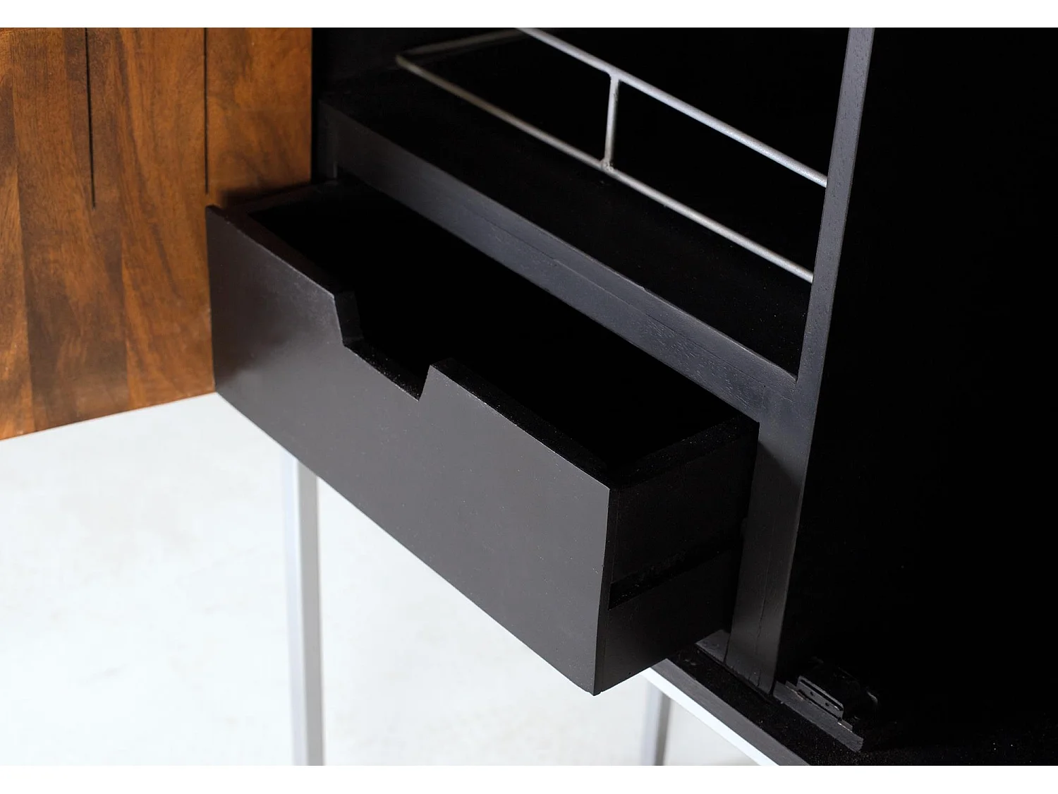 Bar manguier et métal élégance moderne