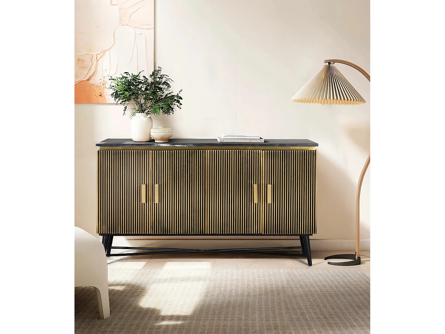 Buffet avec 4 portes en bois recouvert de bronze et plateau en marbre