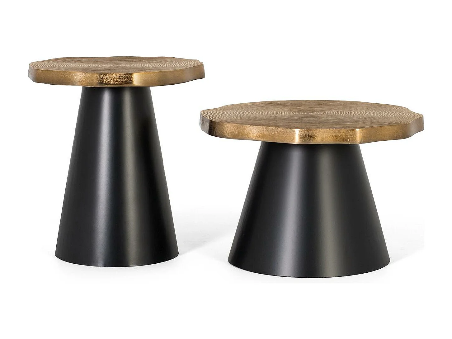 Suite de 2 tables basses en métal et cuivre vieilli