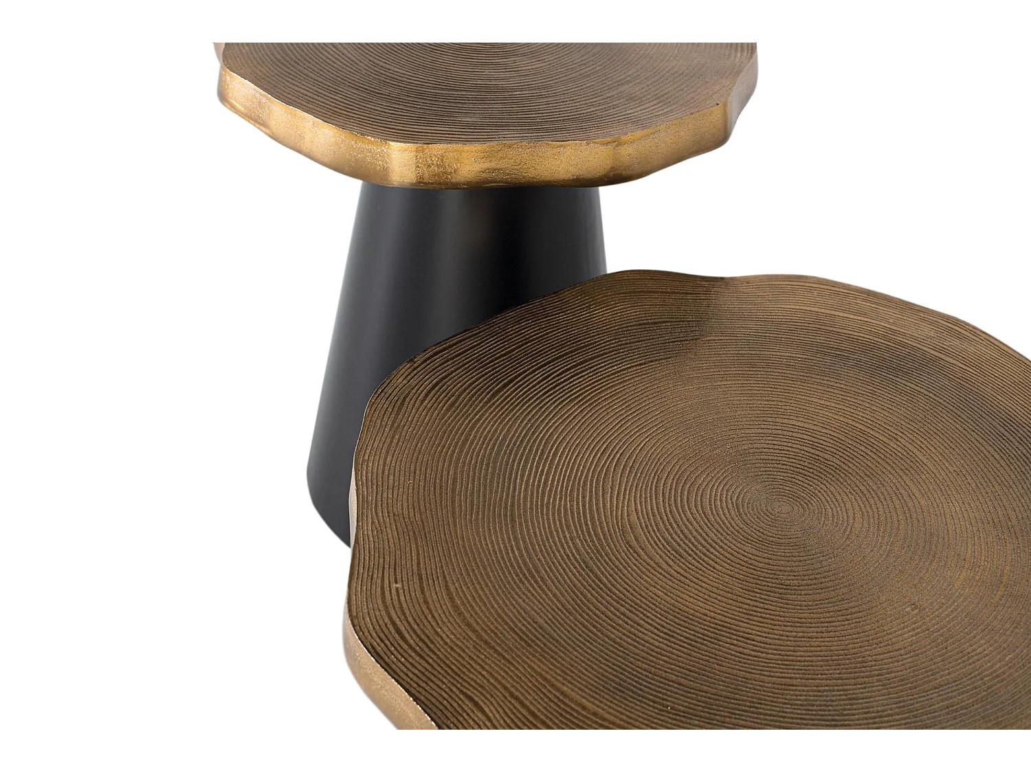 Suite de 2 tables basses en métal et cuivre vieilli