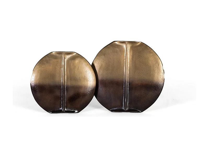 Ensemble de 4 chaises recouvertes de cuir synthétique et pieds noirs