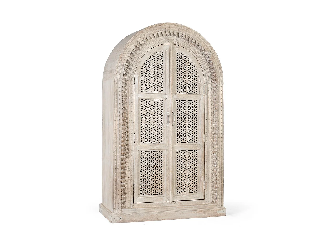 Hvitkalket garderobe i mangotre