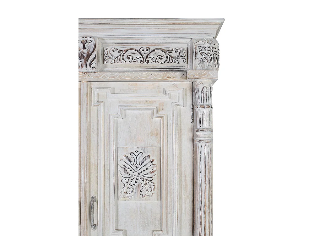 Armoire manguier blanc vieilli touche sophistiquée