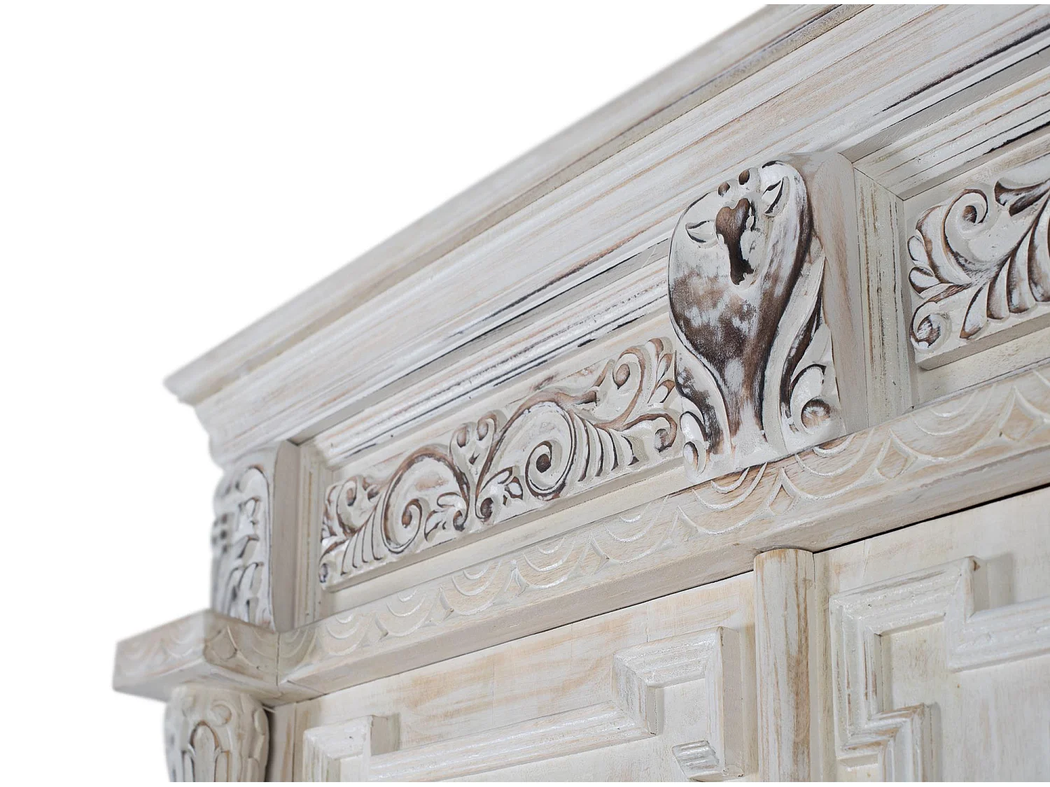 Armoire manguier blanc vieilli touche sophistiquée