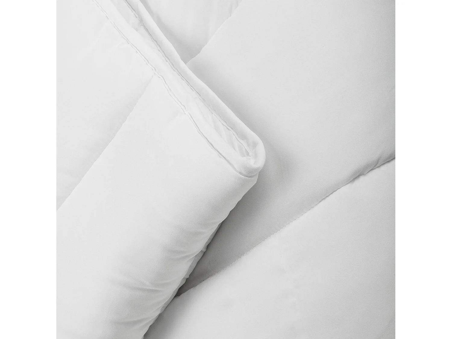 Couette de 135 x 200 cm en fibre creuse siliconée (polyester) de 5 cm - ESSENTIAL de PIKOLIN HOME