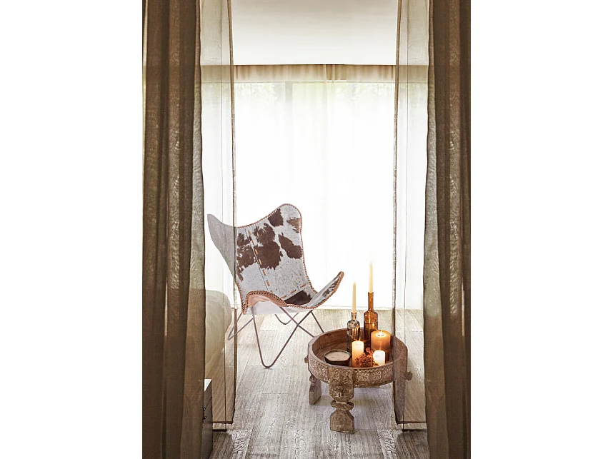 AMAYA - Table basse en bois sculpté marron clair